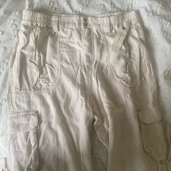 Anthropologie relaxed utility pant - Picture 5 of 7